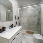 On The * بورتيماو